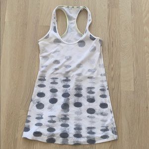Lululemon tank top